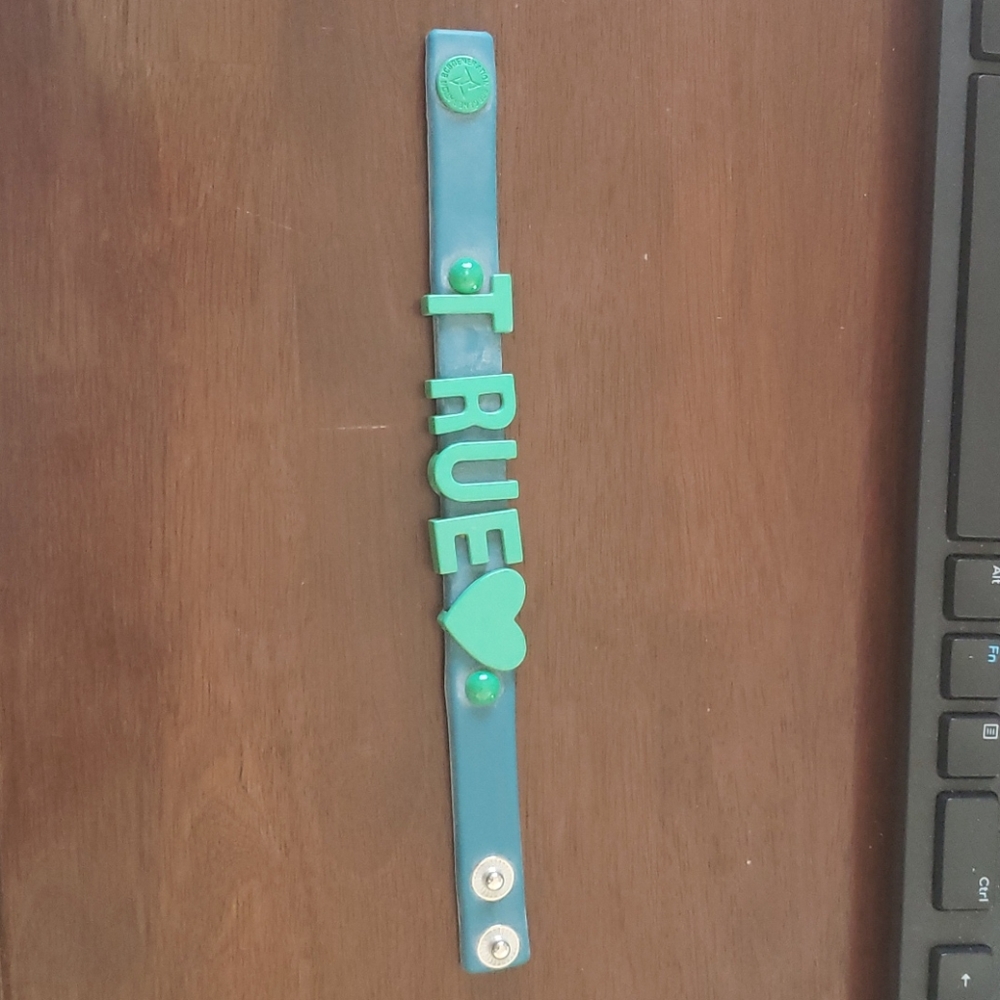 Bcbgeneration true love bracelet